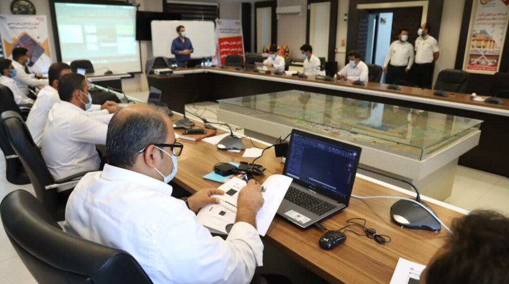 اتوکد میانه